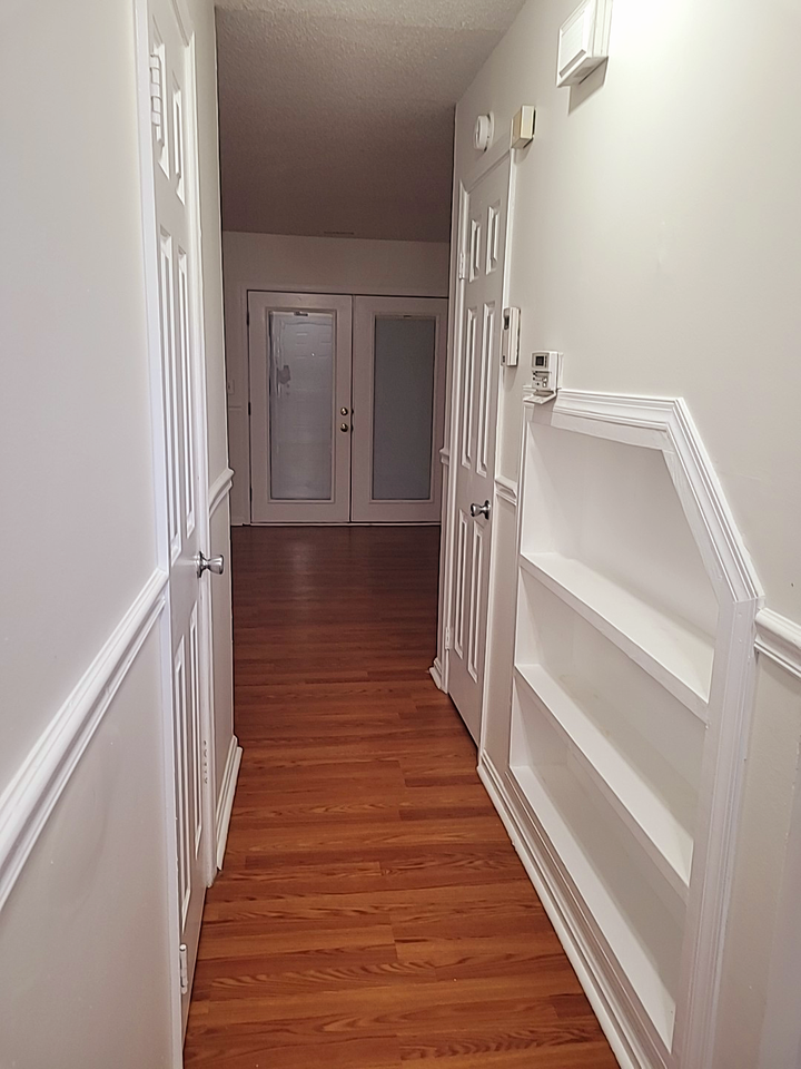 1048 Commonwealth Pl - Photo 5 of 19