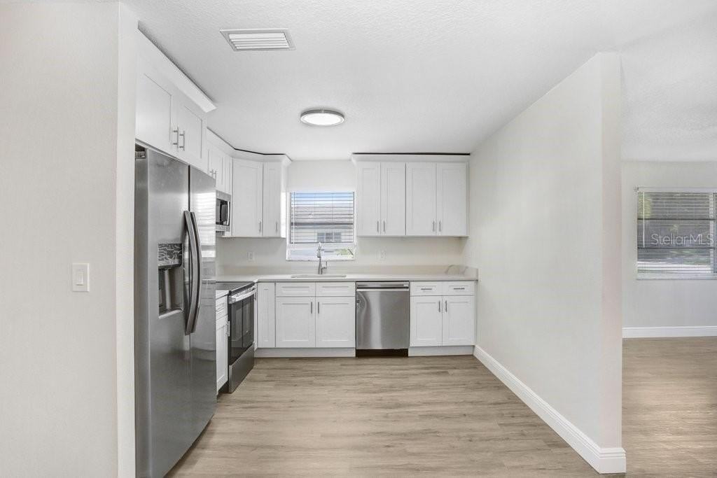 3166 Downing St - Photo 7 of 31