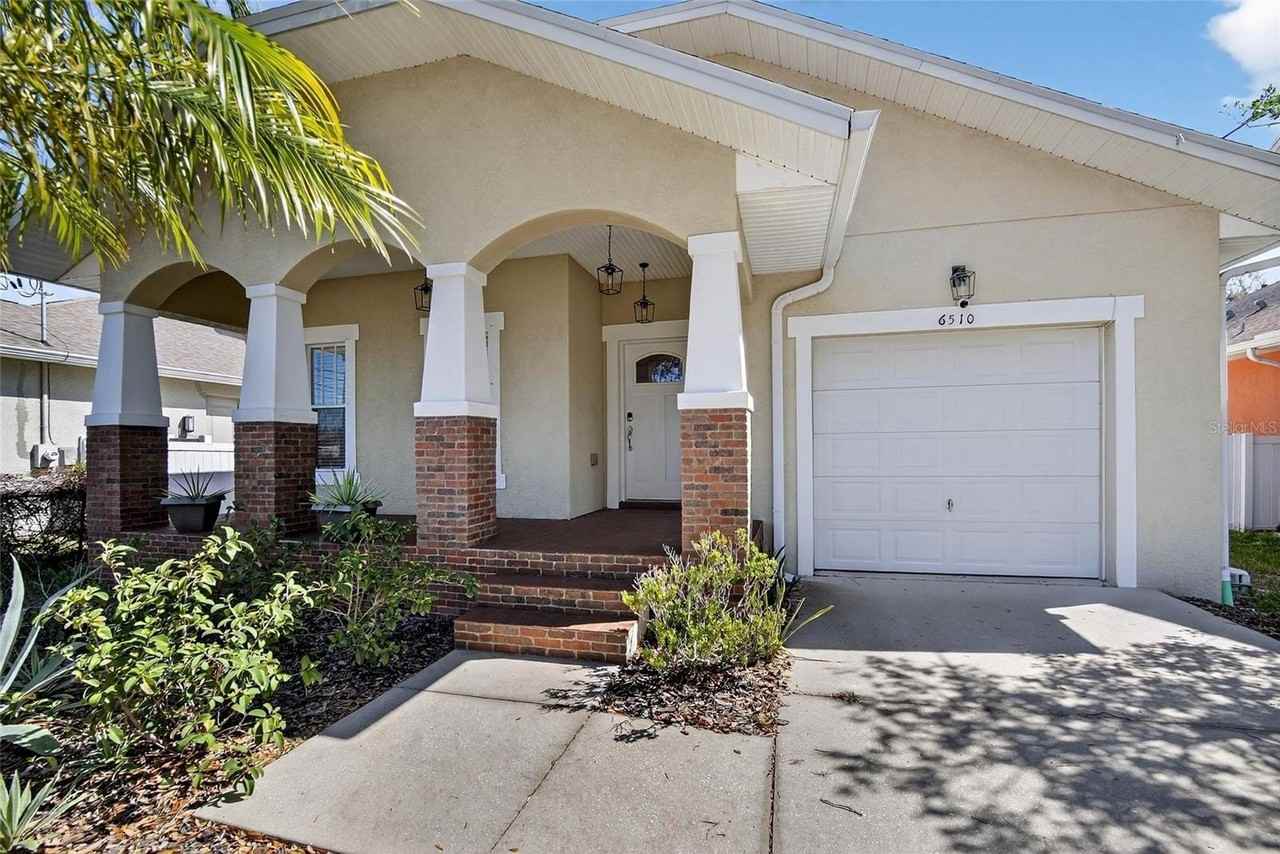 6510 S Himes Ave - Photo 4 of 49