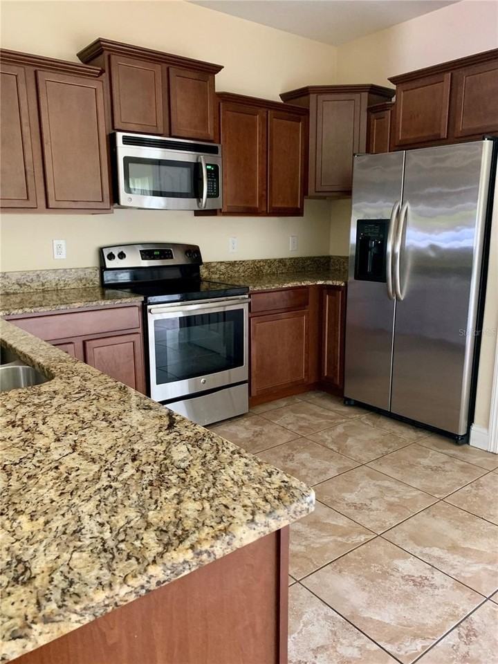 2621 Lantern Hill Ave #2621 - Photo 5 of 15