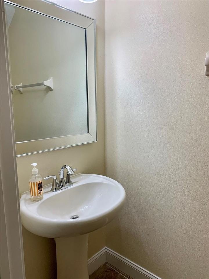 2621 Lantern Hill Ave #2621 - Photo 7 of 15