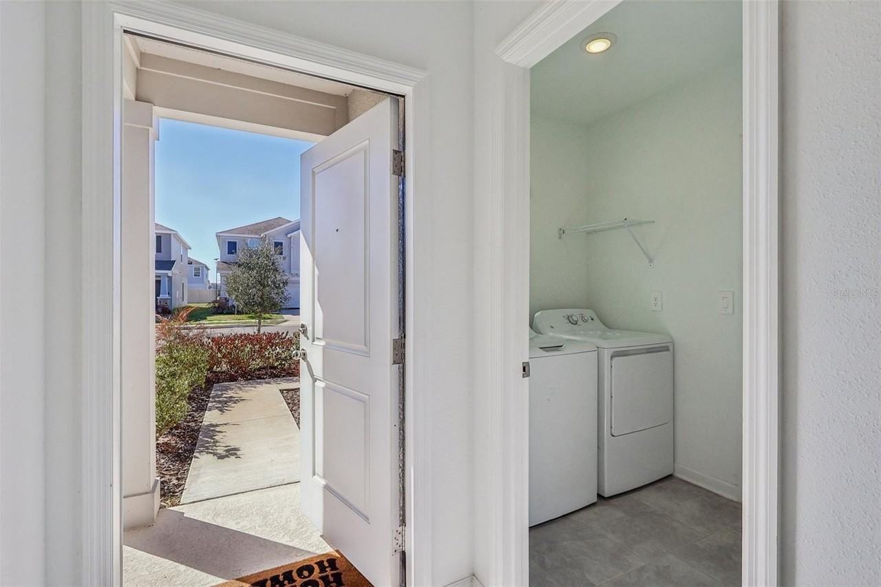 1723 Foreman Rd - Photo 5 of 34