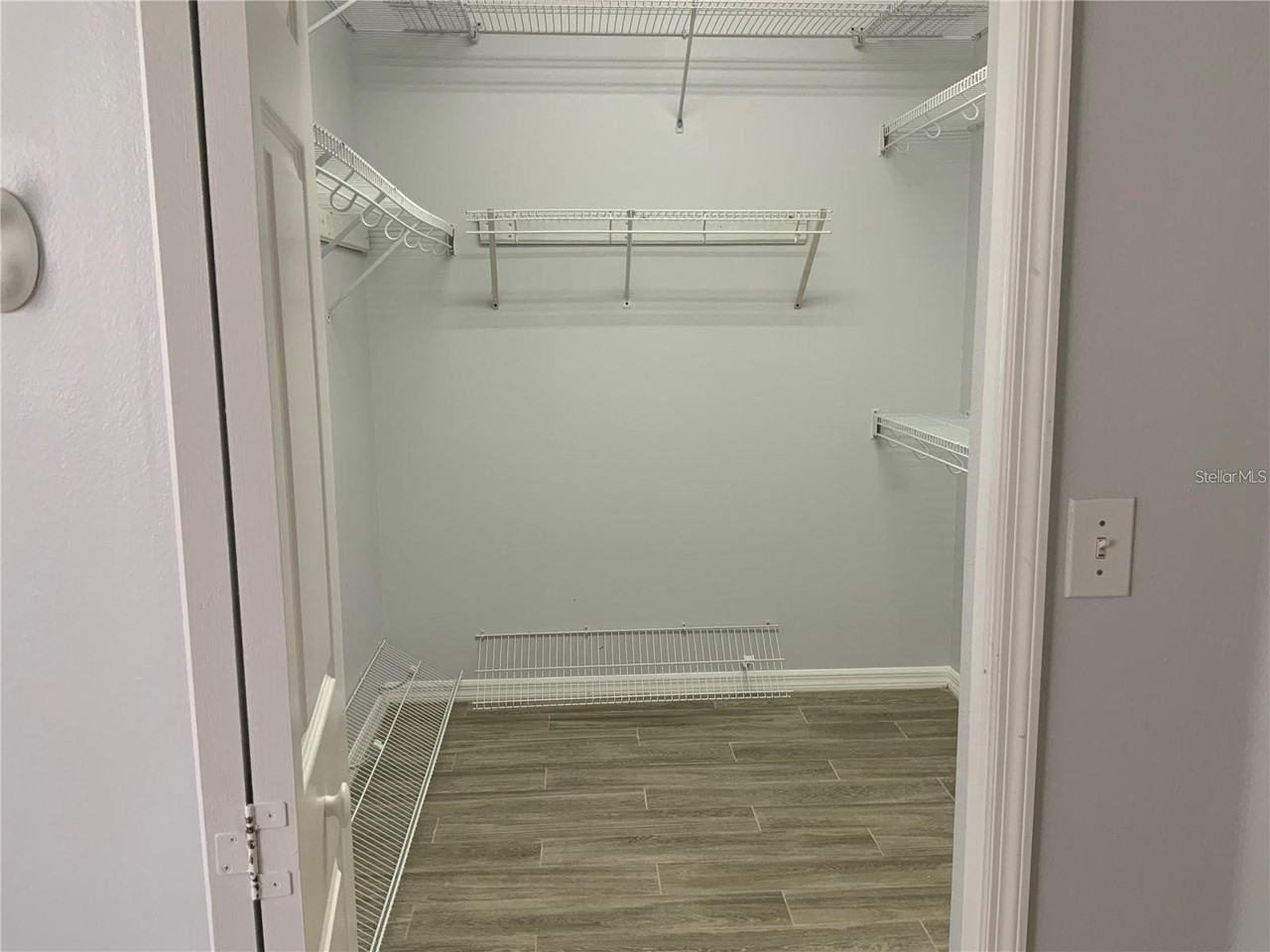 9503 Laurel Ledge Dr - Photo 7 of 24