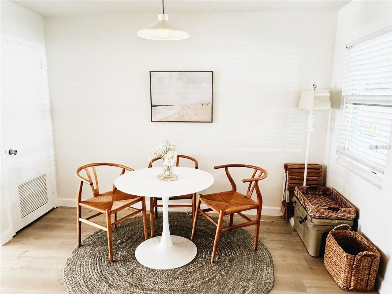 212 Bunker Hill Ln #212 - Photo 6 of 35