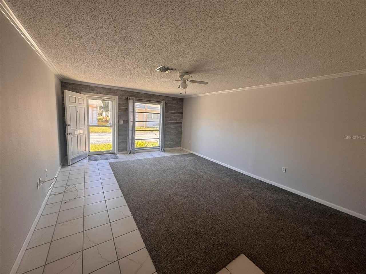 843 Cambridge Ct #843 - Photo 4 of 23