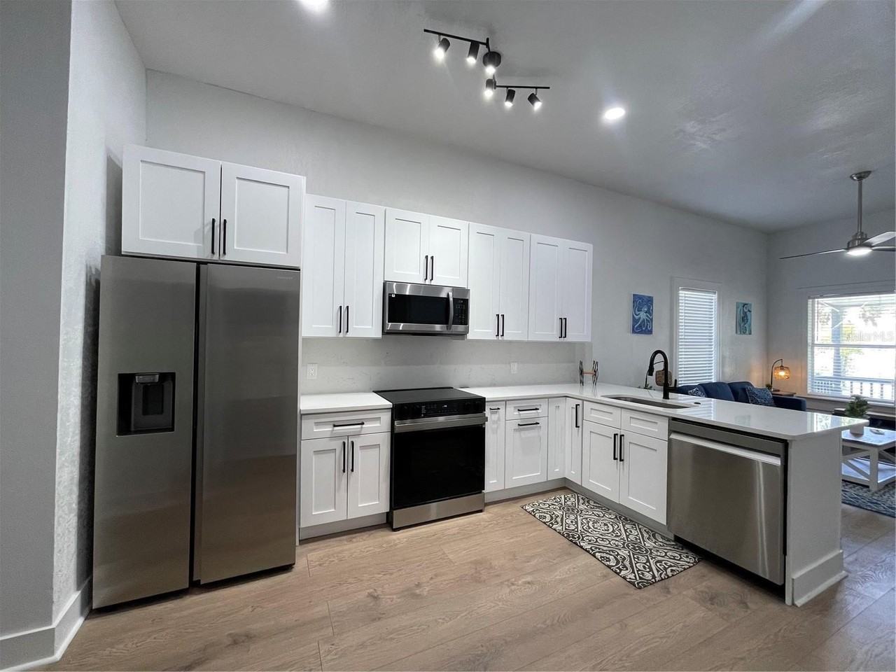 1106 W La Salle St - Photo 6 of 15