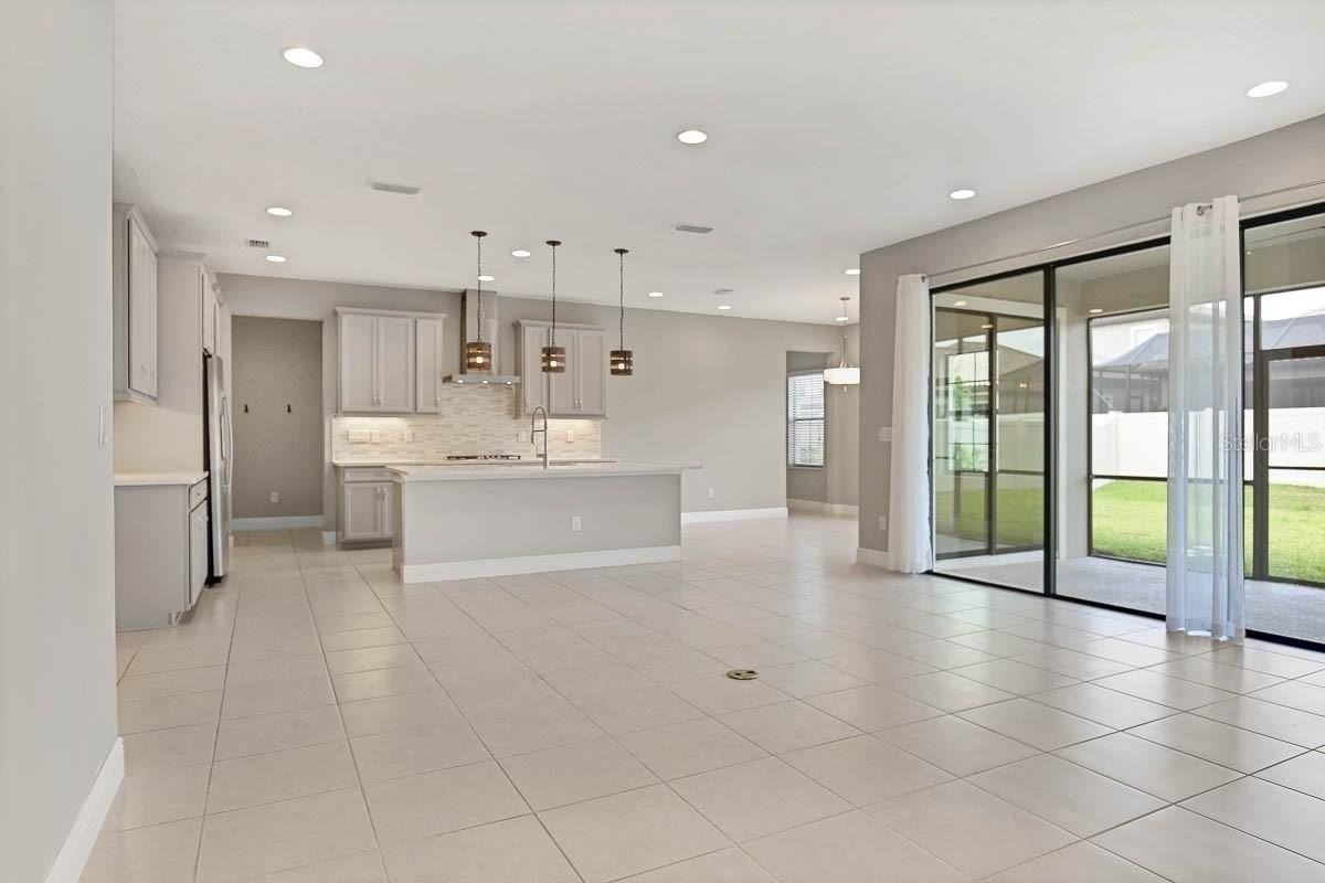 11216 Fish Eagle Dr - Photo 4 of 41