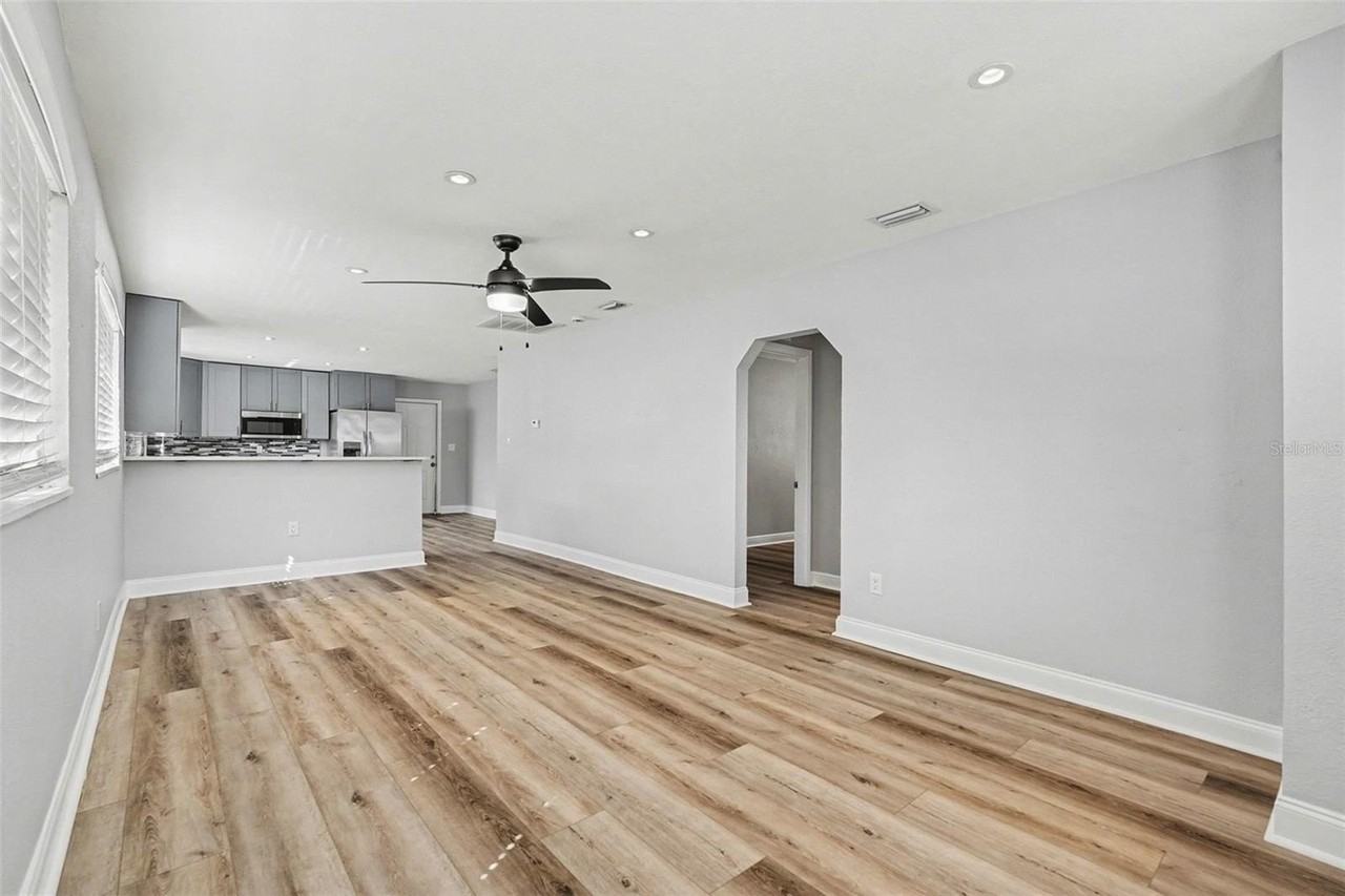 8902 El Portal Dr - Photo 5 of 29