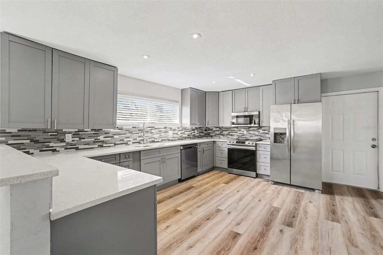 8902 El Portal Dr - Photo 6 of 29