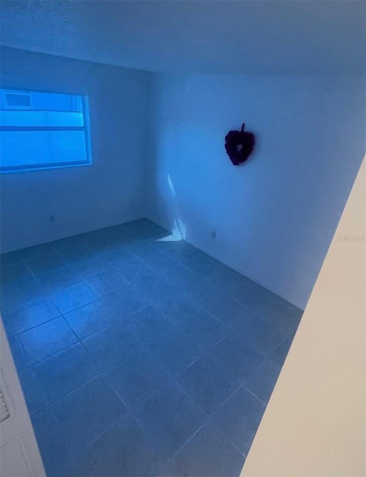 3004 Oaklawn Ave #B - Photo 5 of 13