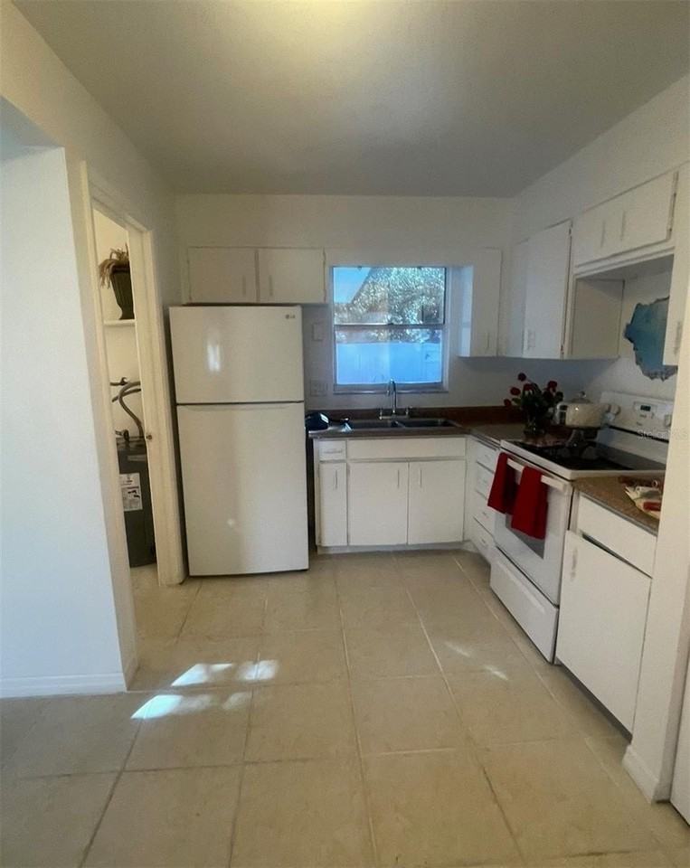 3004 Oaklawn Ave #B - Photo 7 of 13