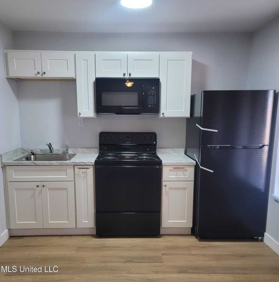 511 32nd St Lot 1 - Photo 3 of 8