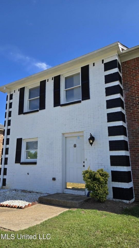 933 Glastonbury Cir Lot A - Photo 2 of 50