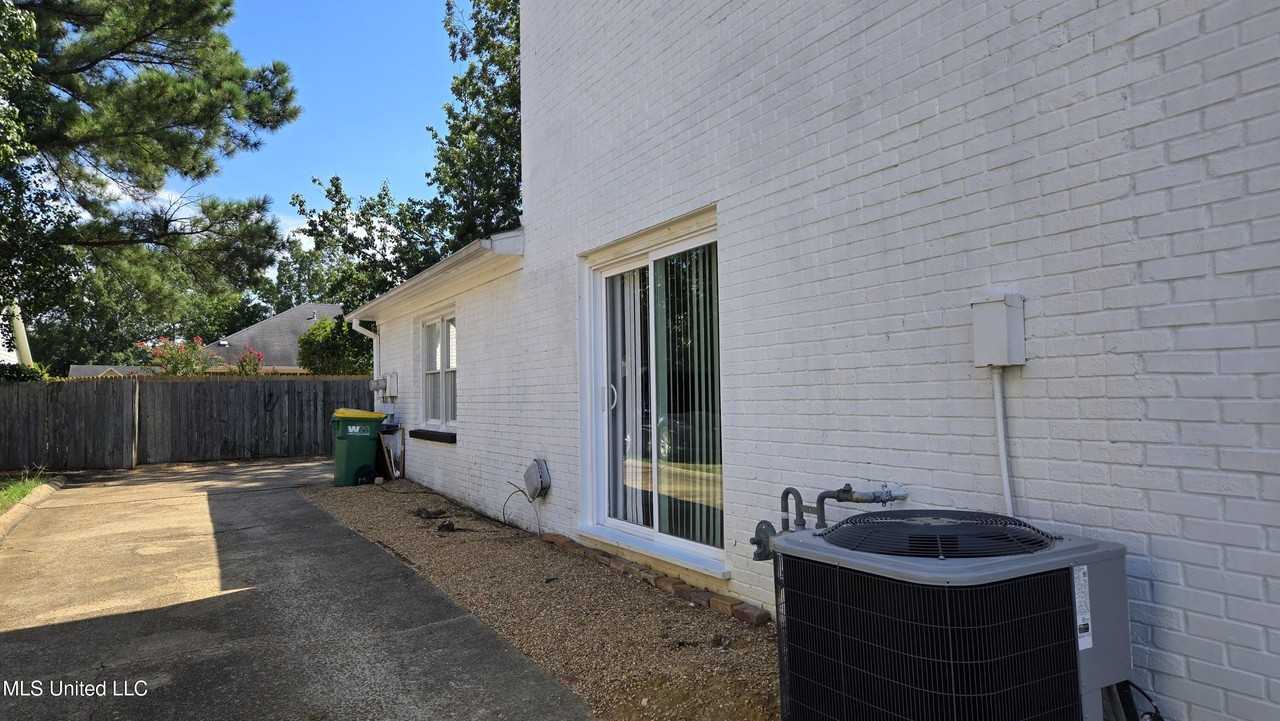 933 Glastonbury Cir Lot A - Photo 5 of 50