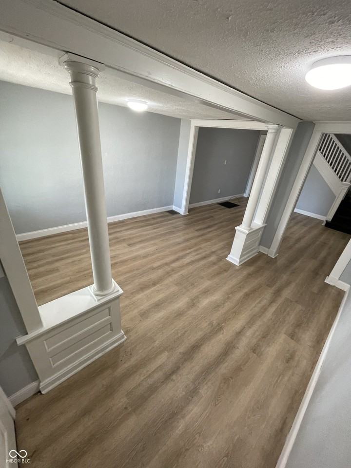 12 N Randolph St - Photo 3 of 19