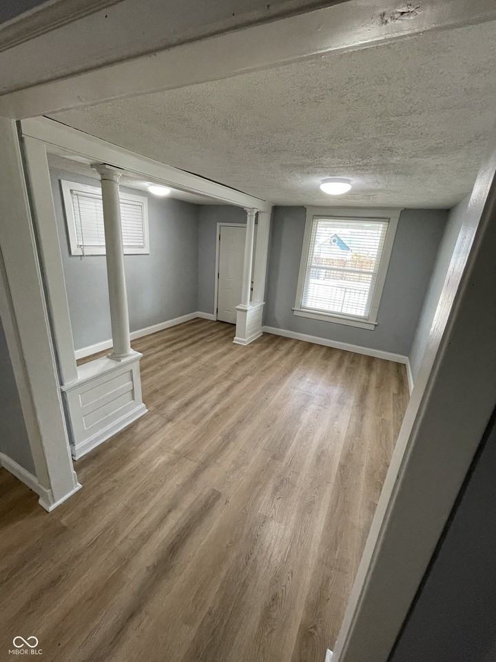 12 N Randolph St - Photo 4 of 19