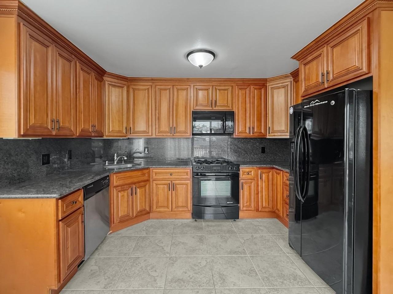 4550 Opal St - Photo 5 of 23