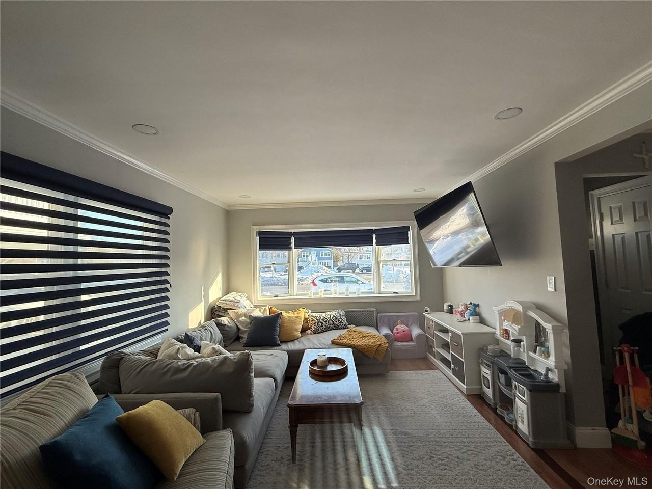 433 W Park Ave Unit 1 - Photo 4 of 19