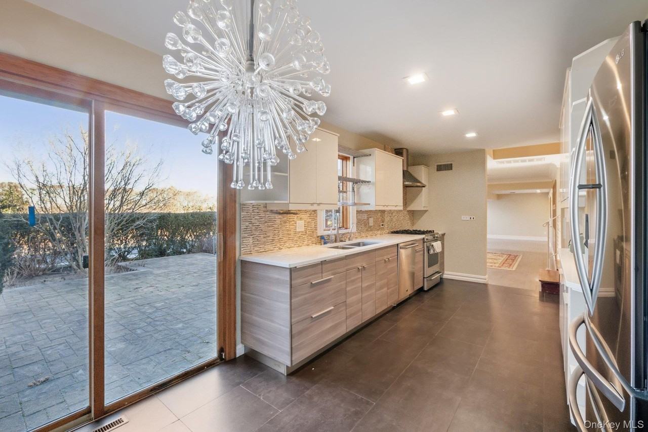 1250 Harbor Rd - Photo 7 of 18