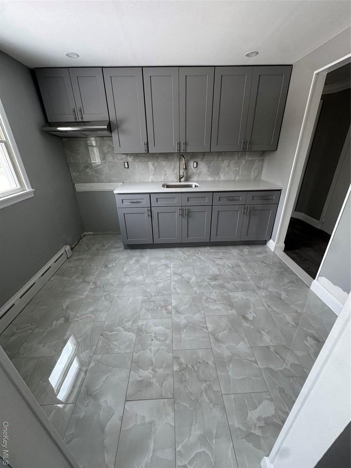 181 Maple Ave Unit 2 - Photo 4 of 4