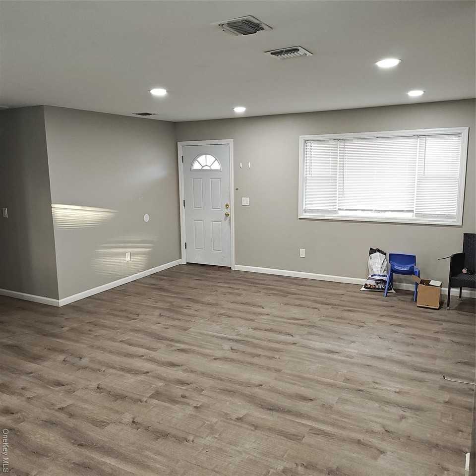 608 Provost Ave - Photo 5 of 15