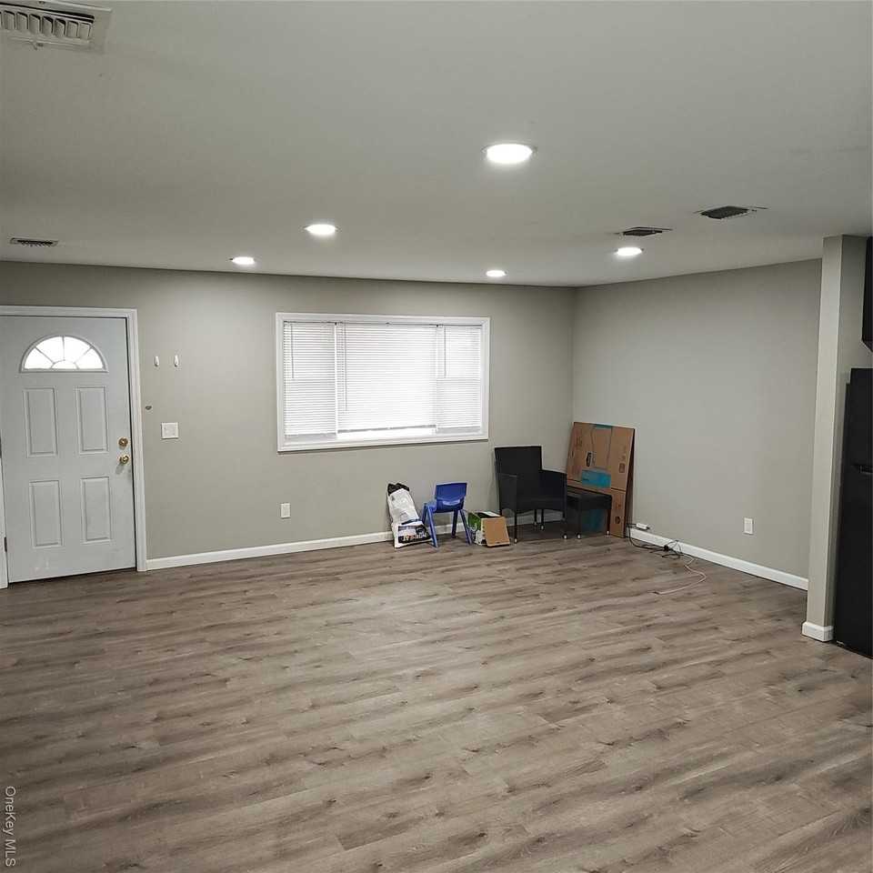 608 Provost Ave - Photo 6 of 15