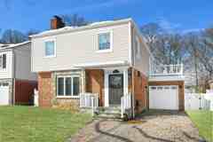 22203 Kingsbury Ave - Photo 1 of 1