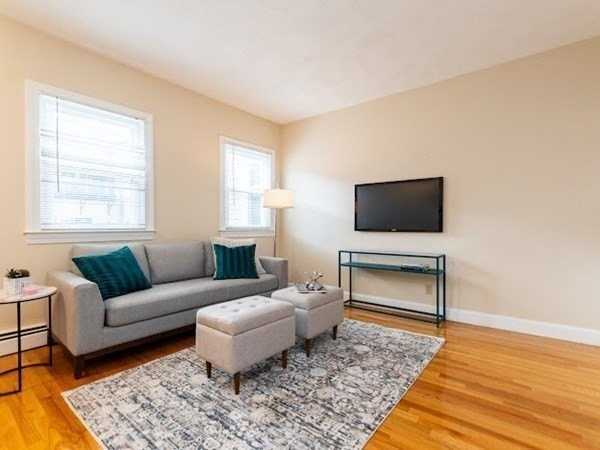 284 Melrose St Unit A - Photo 6 of 32