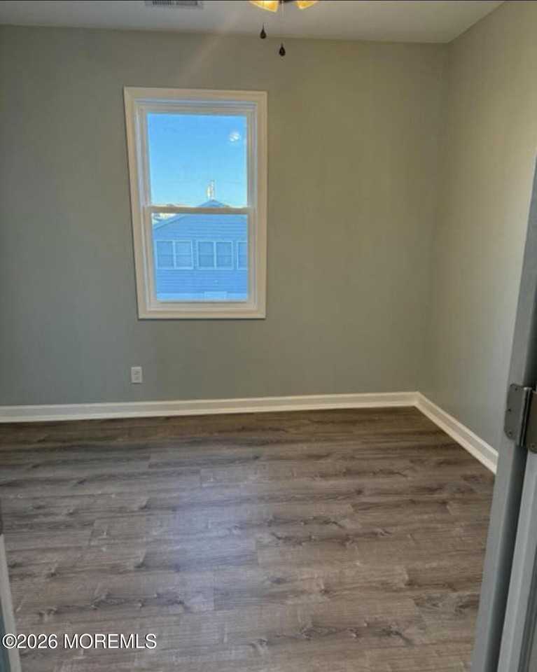 40 Bay Shore Dr Unit B - Photo 3 of 9