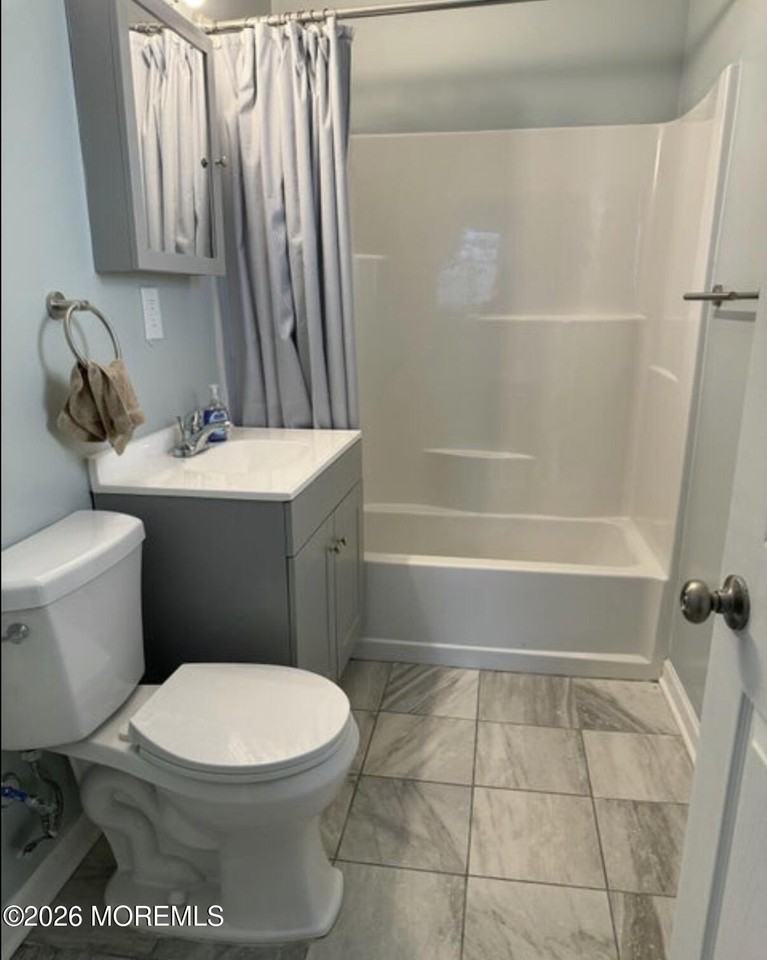 40 Bay Shore Dr Unit B - Photo 7 of 9