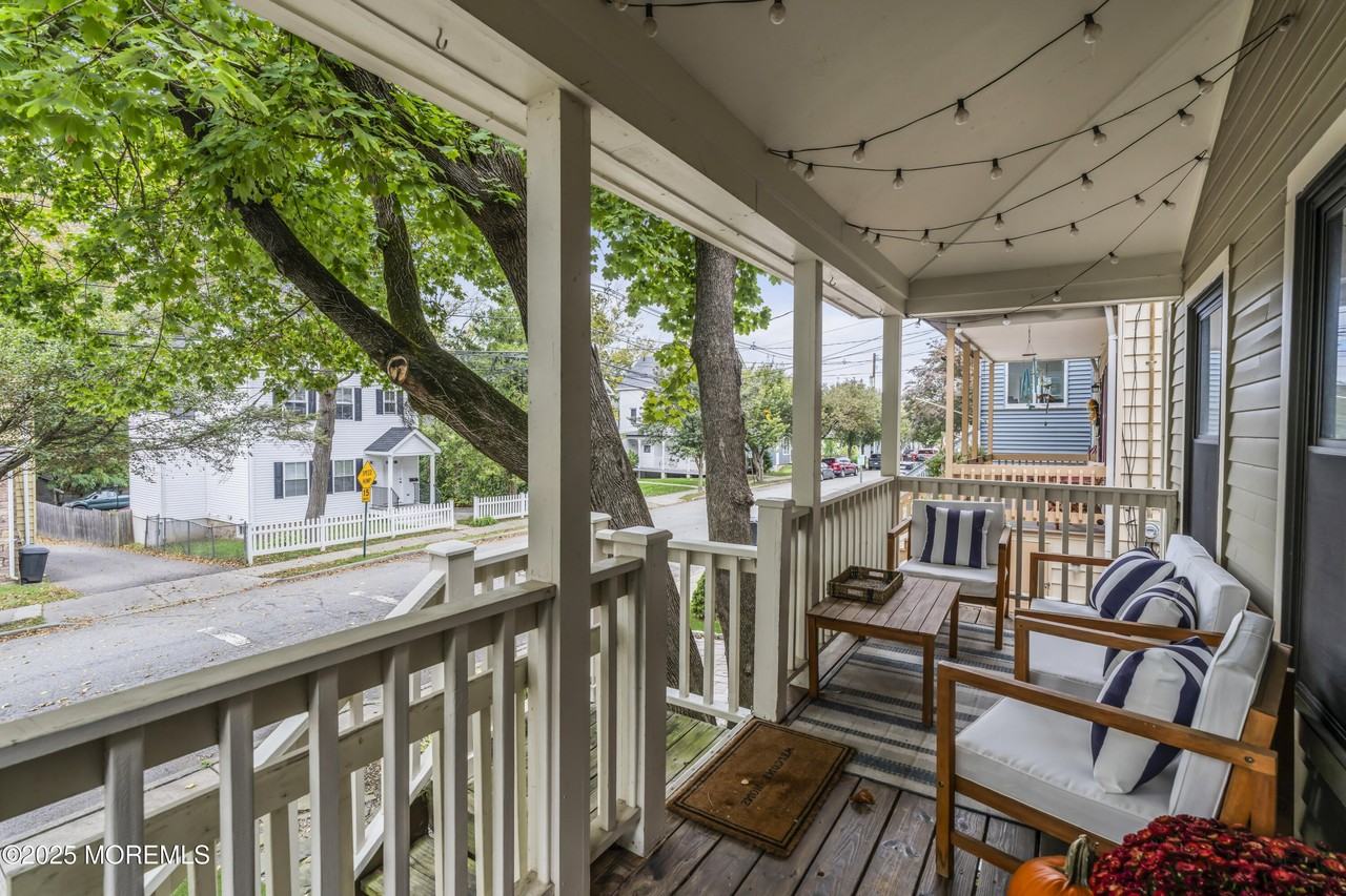 34 Phoenix Ave - Photo 3 of 45