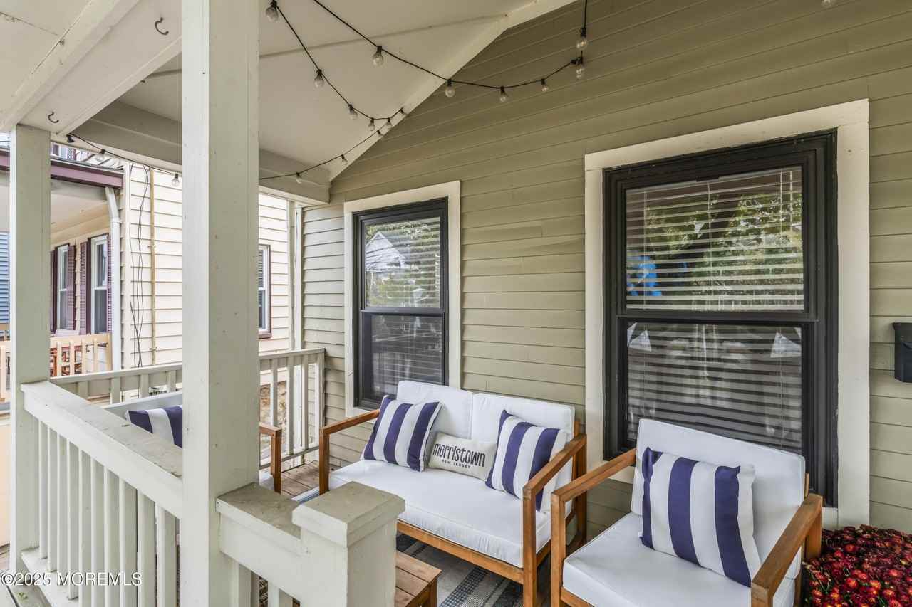 34 Phoenix Ave - Photo 4 of 45