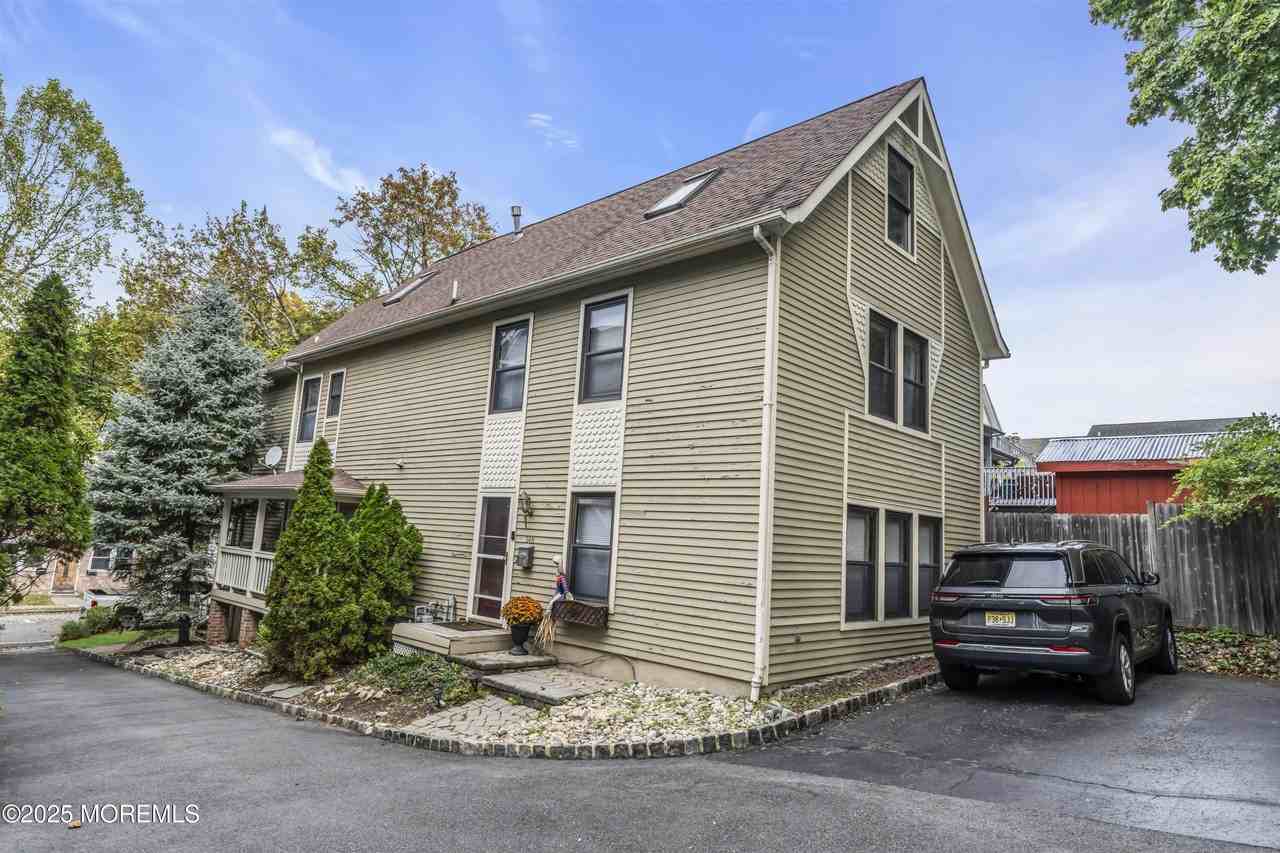 34 Phoenix Ave - Photo 5 of 45