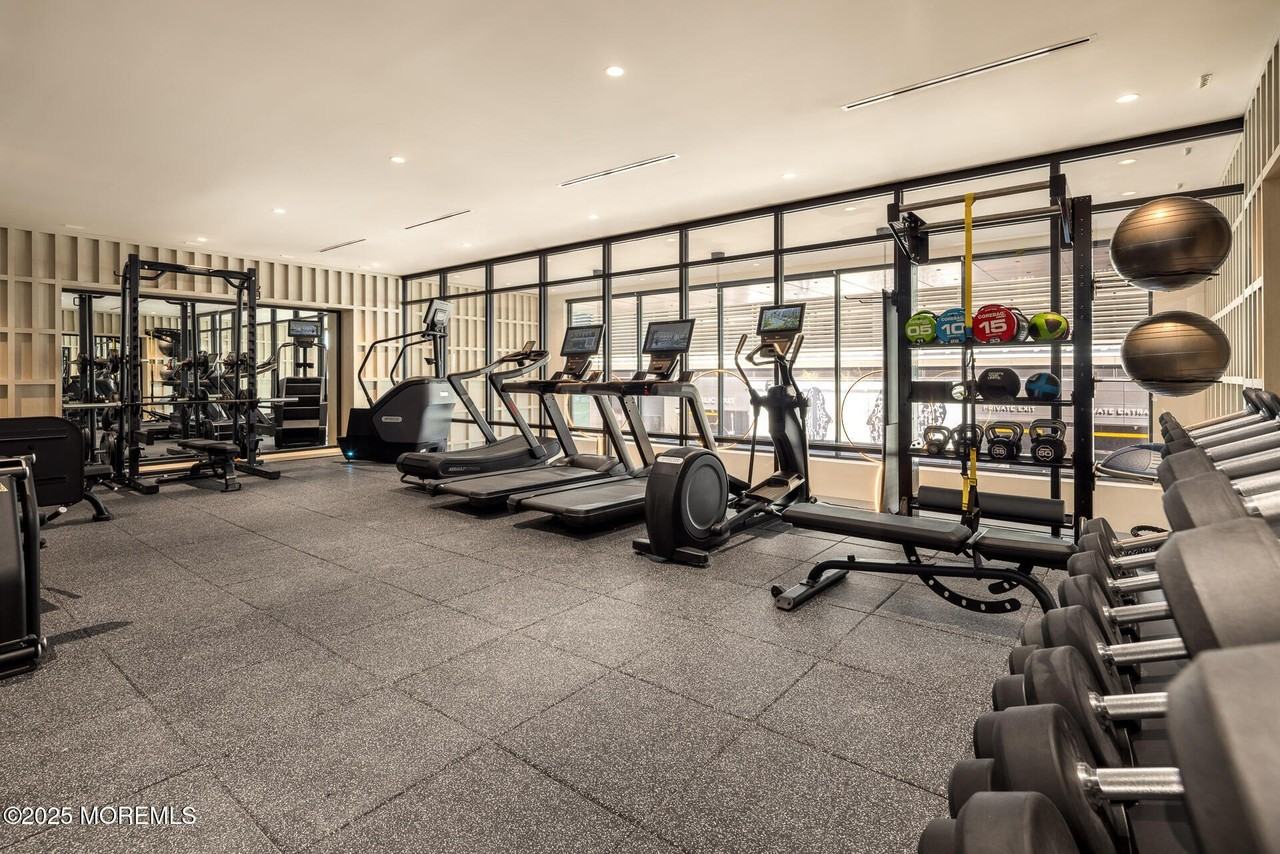 1150 Kingsley St Apt 315 - Photo 7 of 8