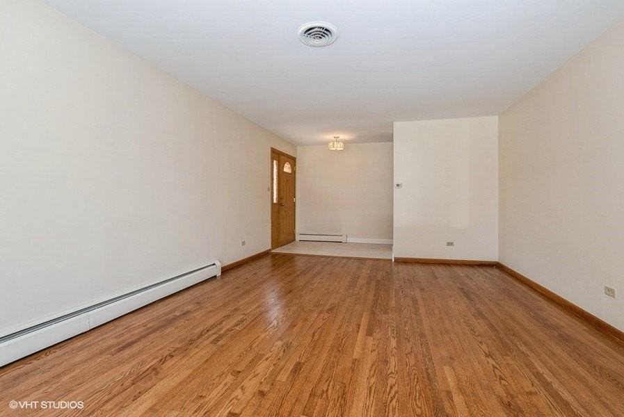 10012 S Komensky Ave - Photo 6 of 22