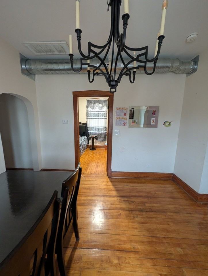 5433 S Millard Ave Unit 2 - Photo 4 of 10