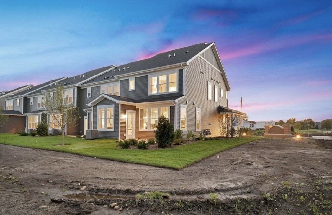 2256 Horseshoe Cir Unit 9104 - Photo 3 of 14