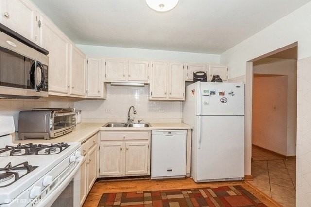 7050 Brighton Ct Apt 101 - Photo 4 of 10