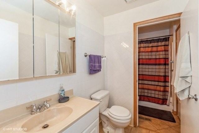 7050 Brighton Ct Apt 101 - Photo 5 of 10