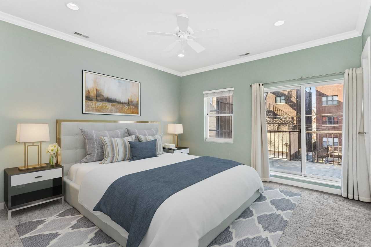 3228 N Sheffield Ave Apt 2 - Photo 5 of 8