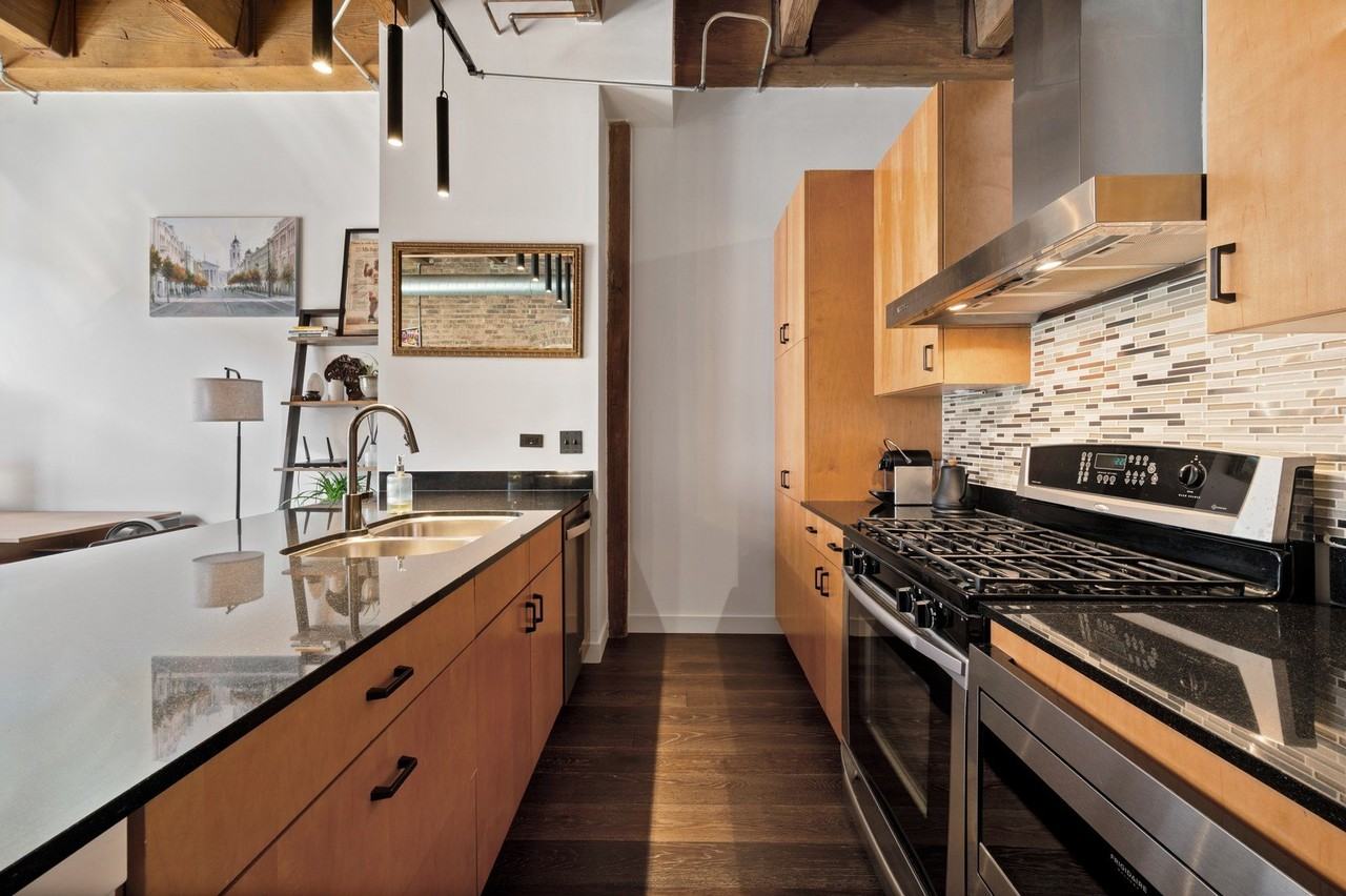 1040 W Adams St Unit 347 - Photo 5 of 31