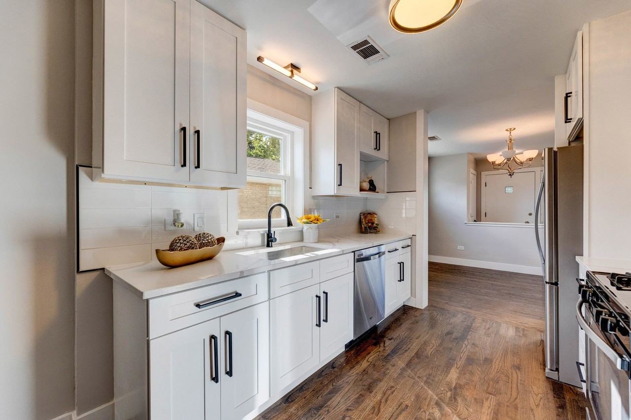 4856 Wick Dr - Photo 5 of 31