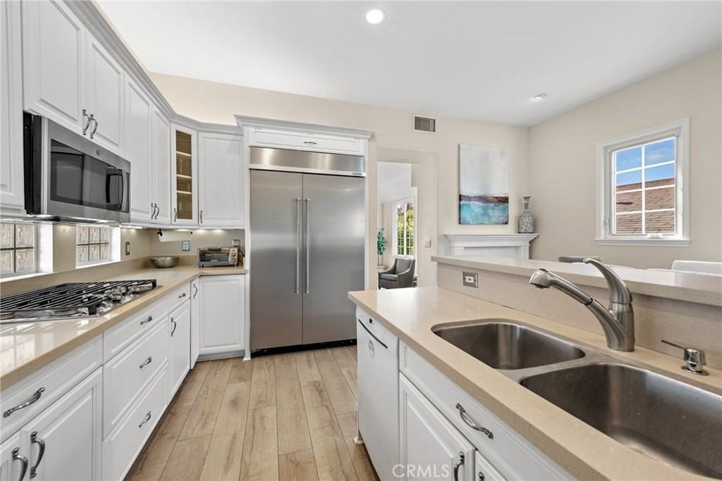 438 3rd St - Photo 7 of 30