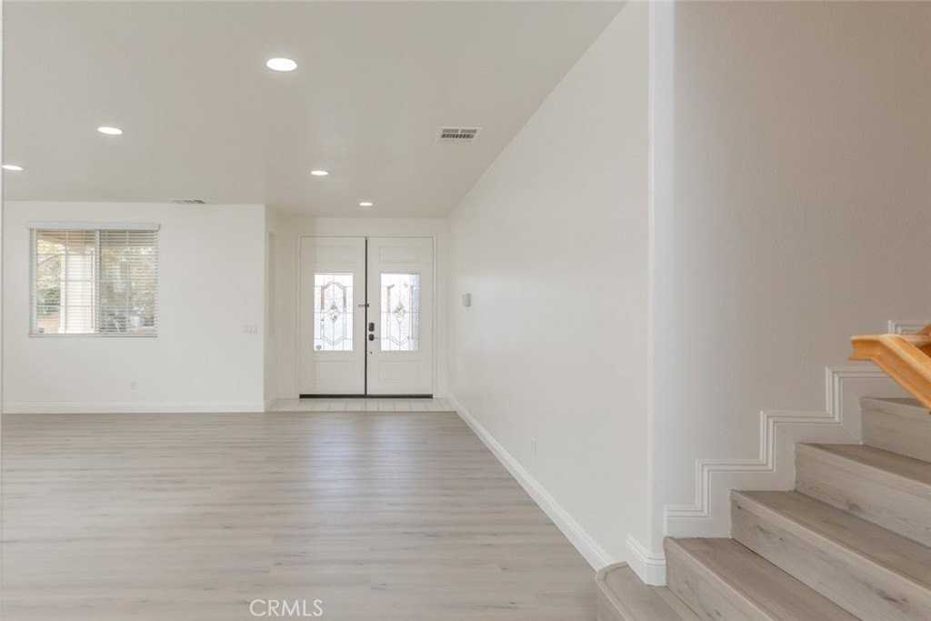 38938 Malva Rosa Dr - Photo 5 of 32