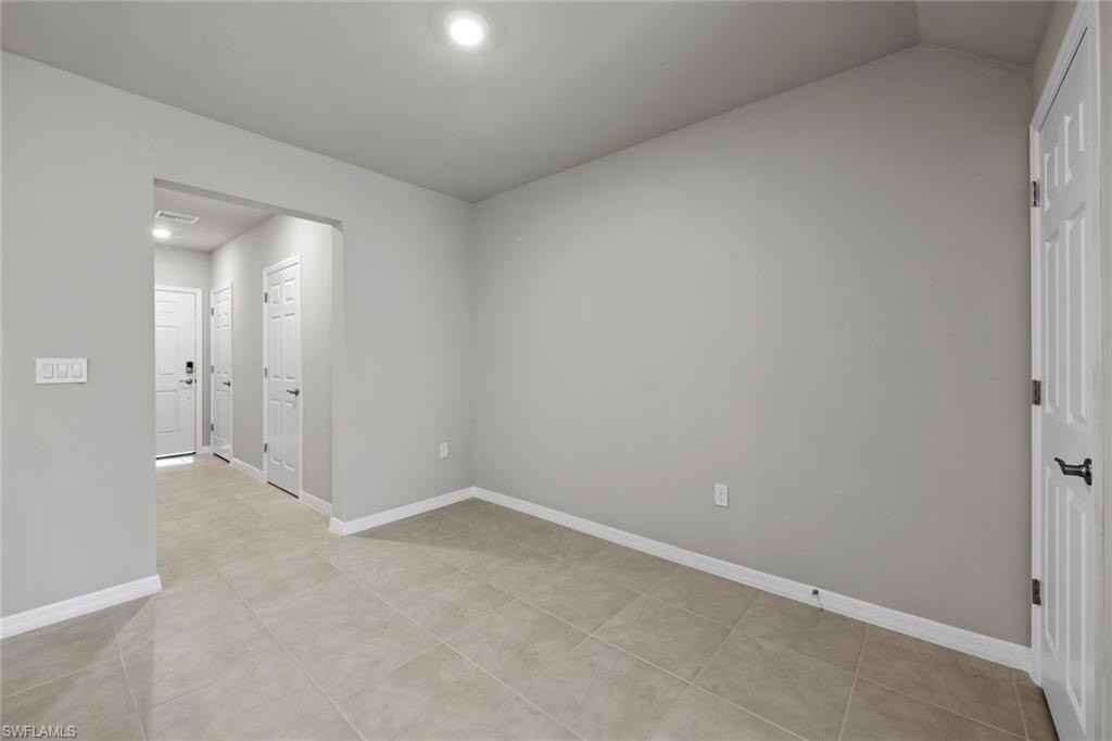 15319 Wildflower Cir - Photo 5 of 35