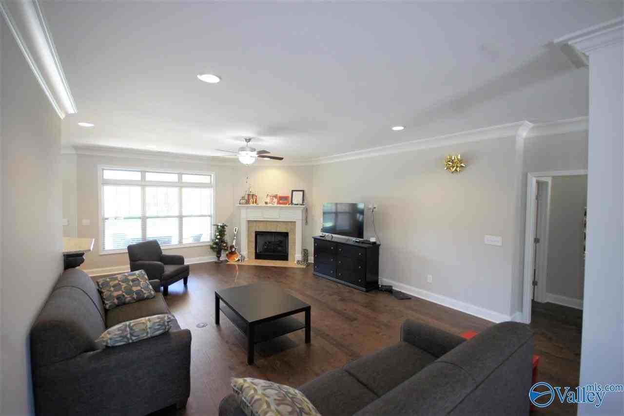 196 Fernbridge Blvd - Photo 2 of 49