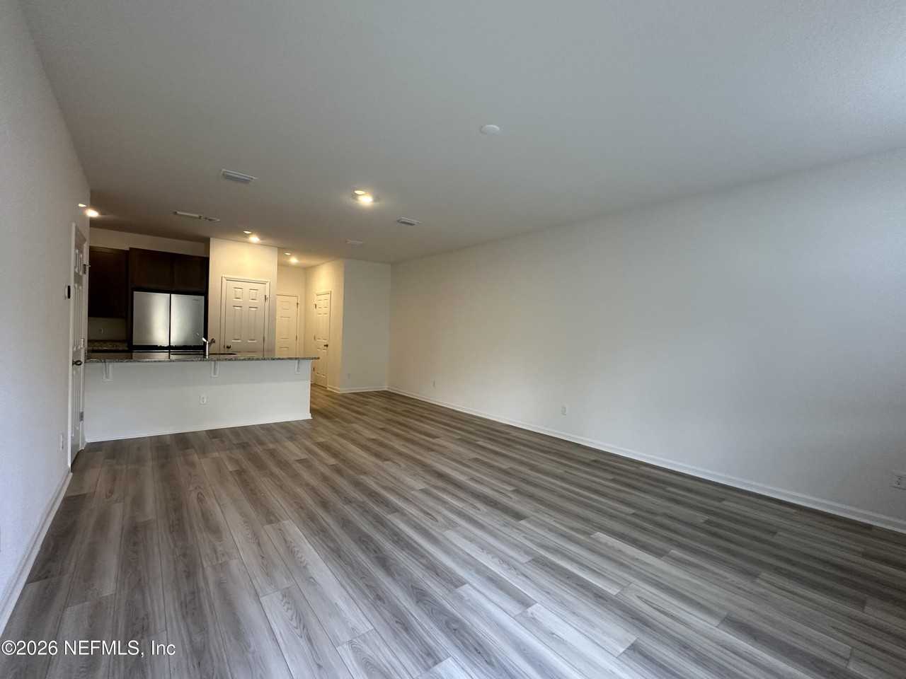 162 Beach Palm Ct - Photo 6 of 35