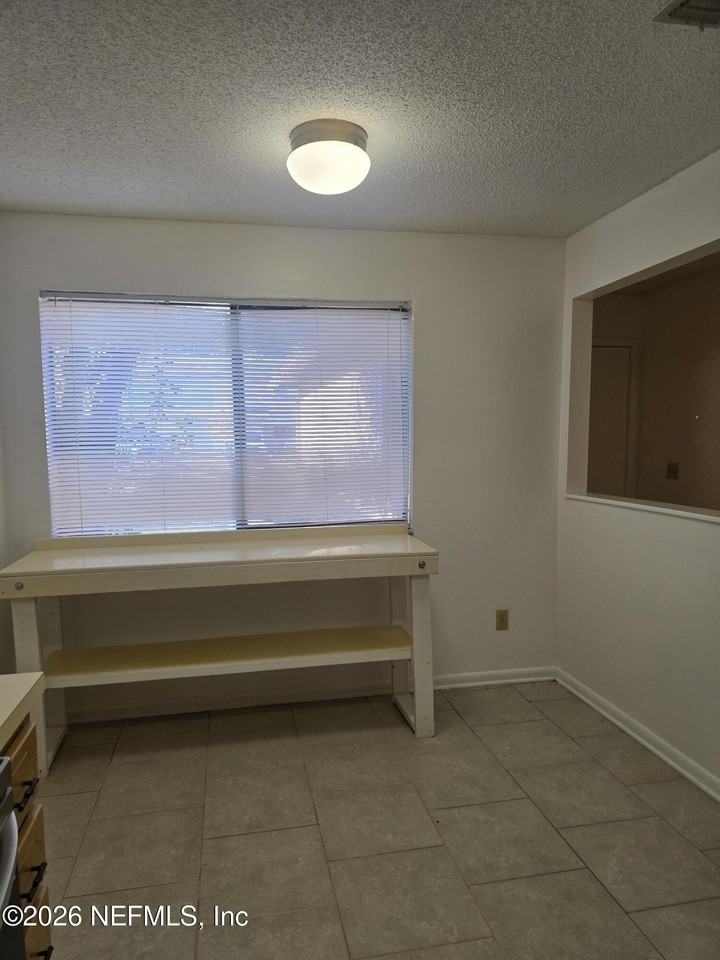 4422 Winderbrook Ct - Photo 6 of 23