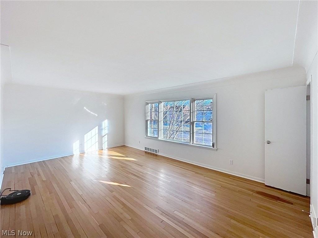 18411 Chagrin Blvd - Photo 2 of 21