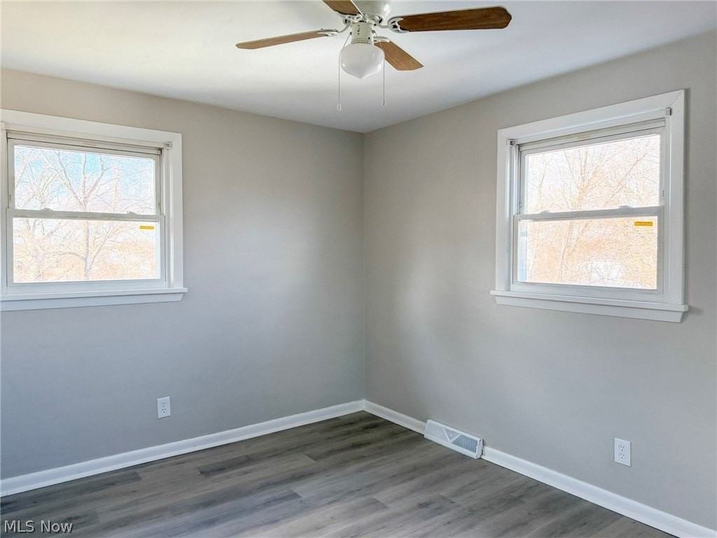 1612 Maine Ave - Photo 5 of 32